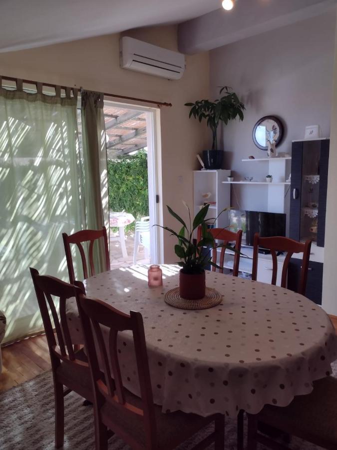 Apartmani Zmiric Primošten Eksteriør billede
