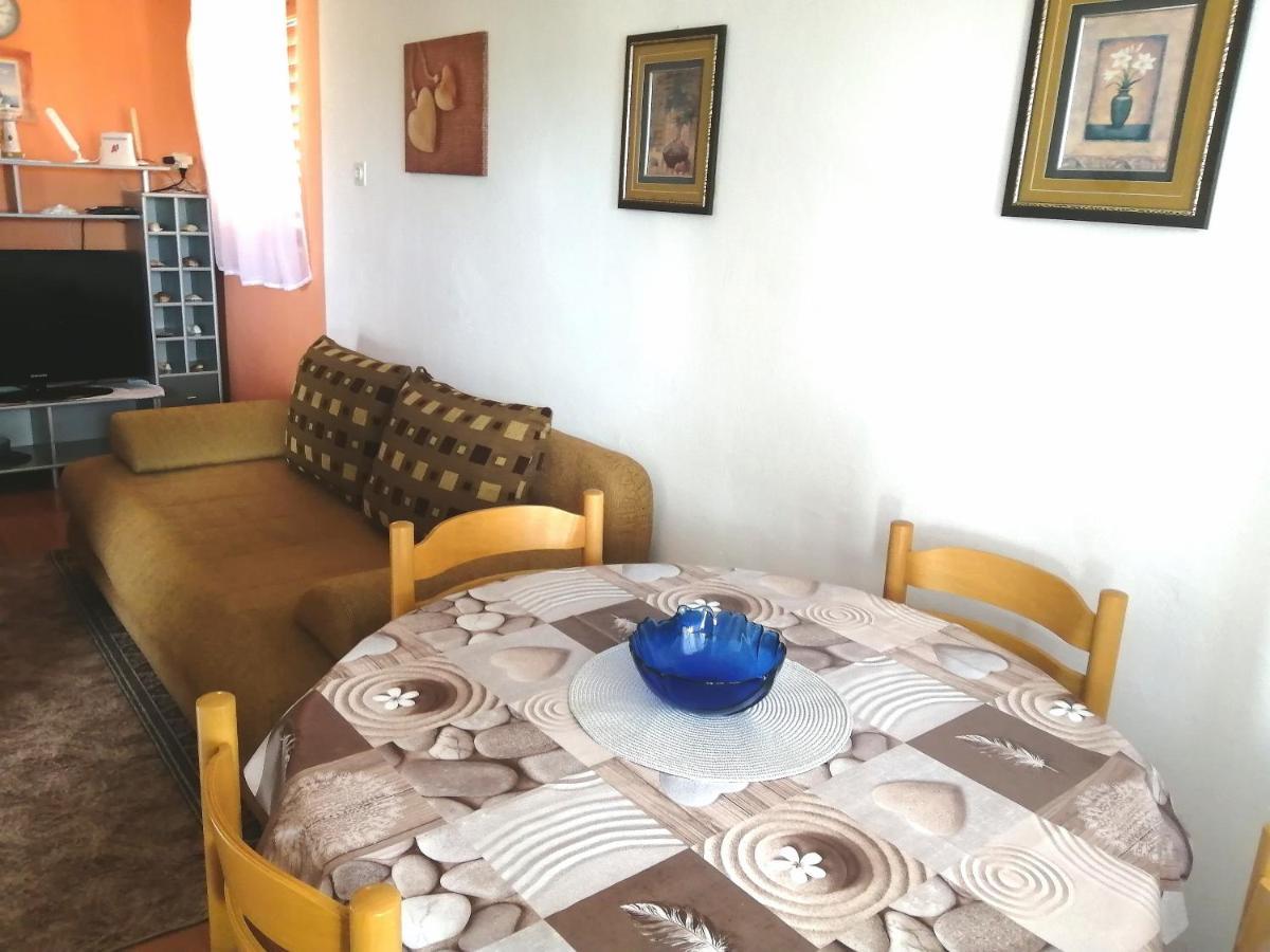 Apartmani Zmiric Primošten Eksteriør billede
