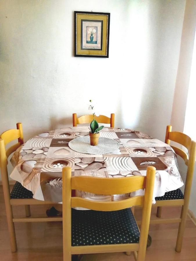 Apartmani Zmiric Primošten Eksteriør billede