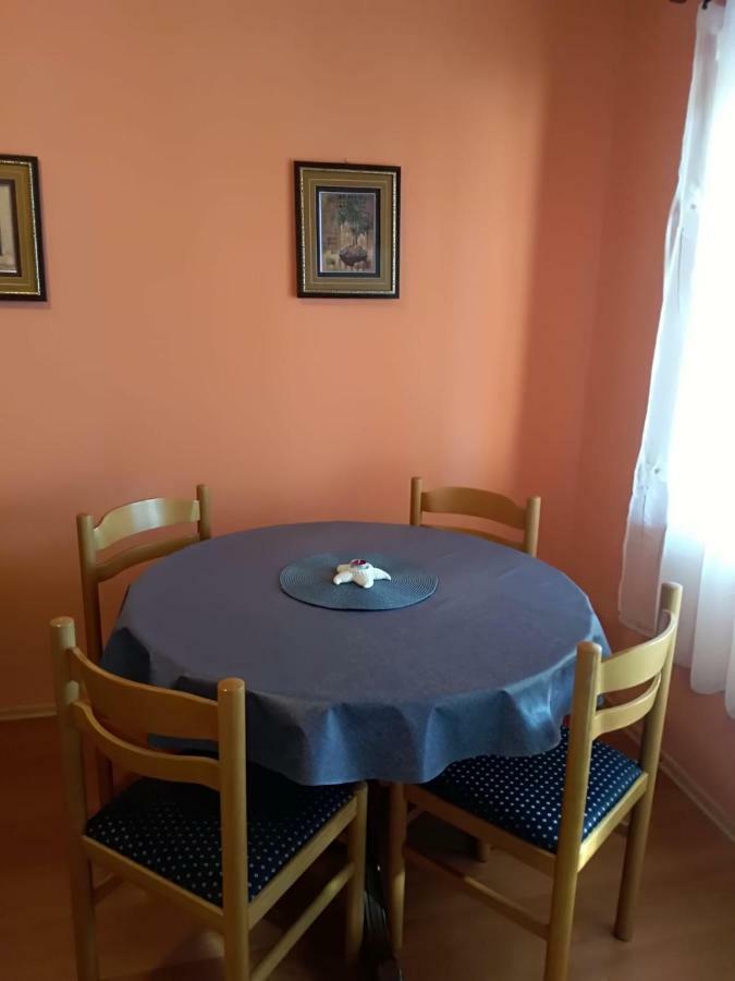 Apartmani Zmiric Primošten Eksteriør billede